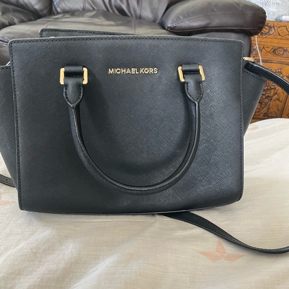 MICHAEL KORS purse and wallet BOTH FOR 85 - Picture 2 of 12